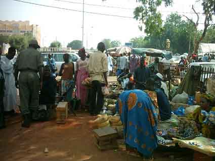 toujours dans les rues