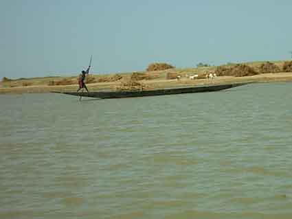 embarcation sur le Bani (affluent du Niger)